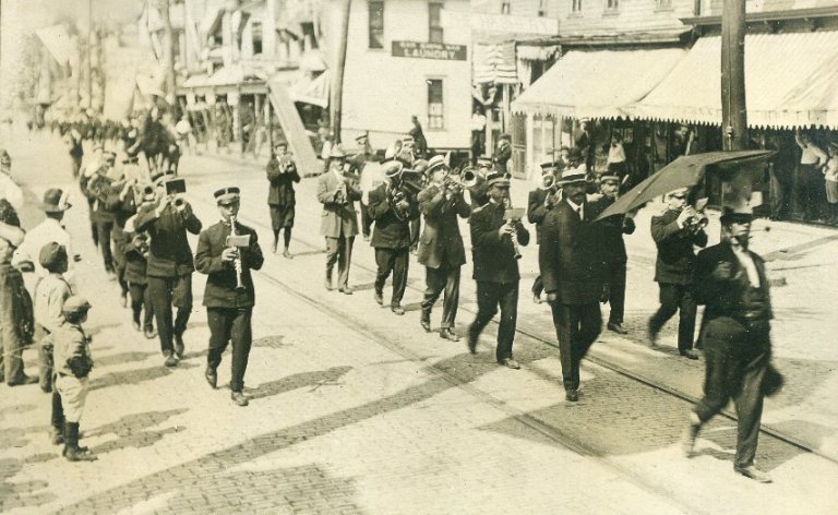 parade band